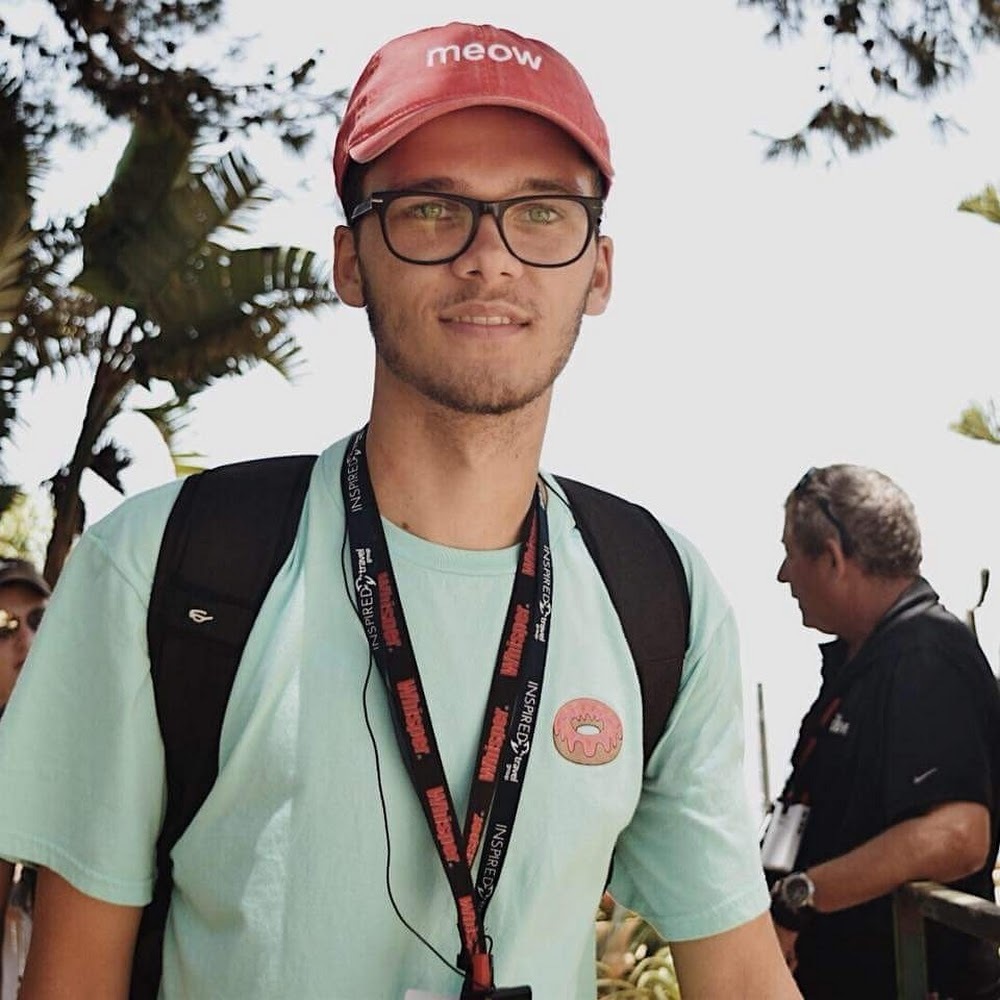 Meet your Posher, Chis